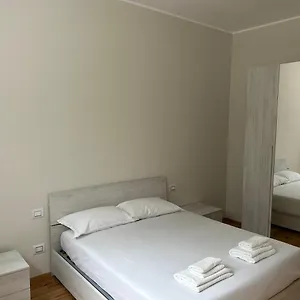  Appartamento Moscova Luxury Bruno